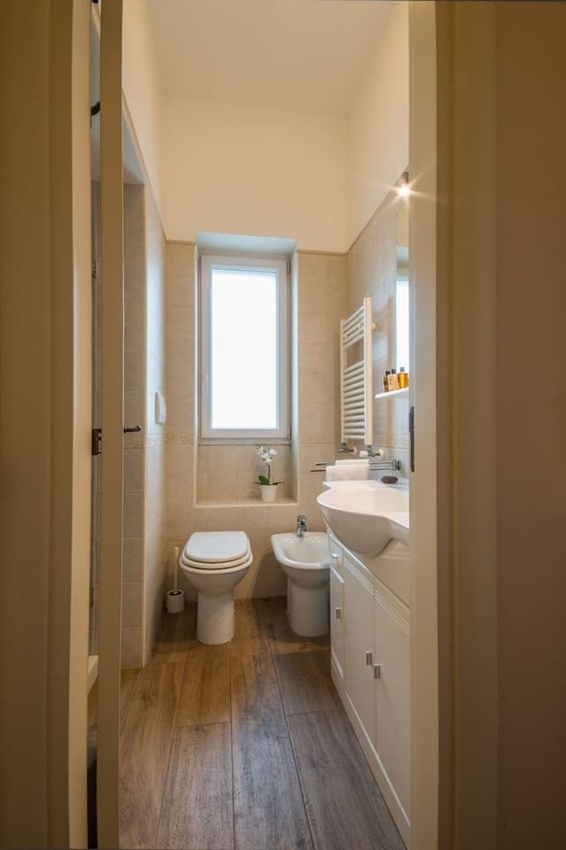 Superior Suite, 1 King Bed, Partial Ocean View, Tower