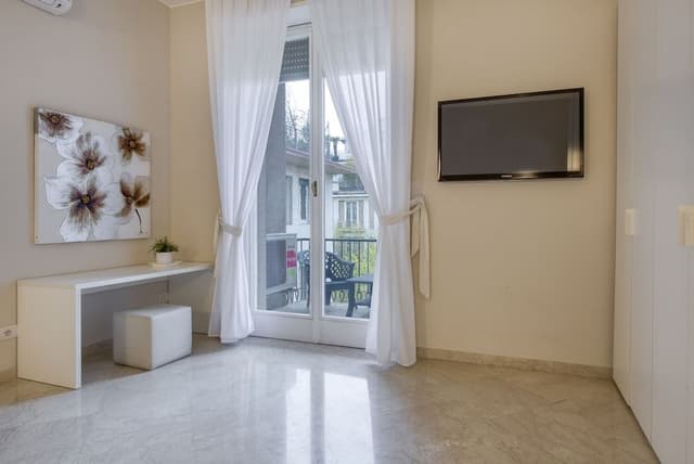 Suite Donizetti ( Via Fatebenefratelli 15 )