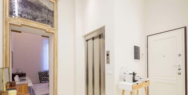 Suite Borgonovo ( Via Borgonovo 26 )