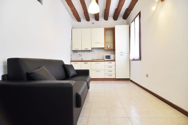 Standard Apartment, Annex Building