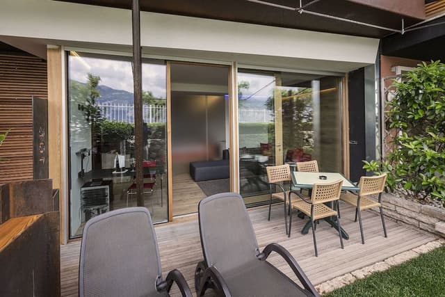 Suite, Patio, Partial Lake View