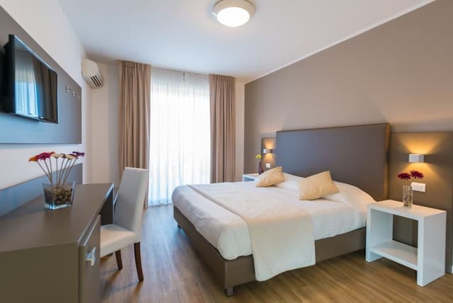 Superior Double Room, Balcony, City View (city view)