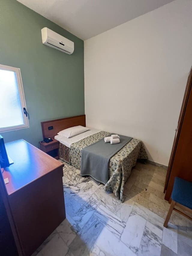 Basic Single Room
