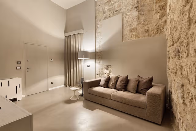 Deluxe Studio