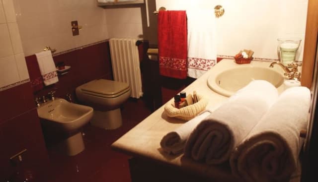 Basic Triple Room, Shared Bathroom
