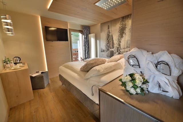 Standard Double or Twin Room, 1 Double or 2 Twin Beds, Balcony