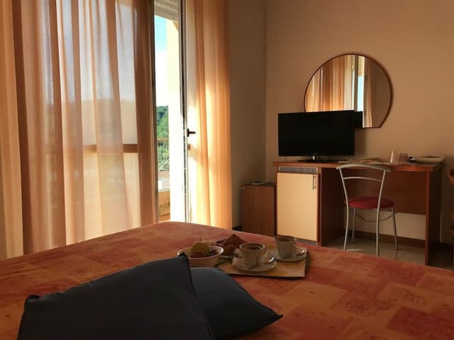 Deluxe Double or Twin Room, Hill View