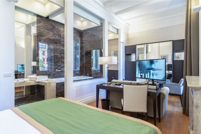 Deluxe Triple Room, City View