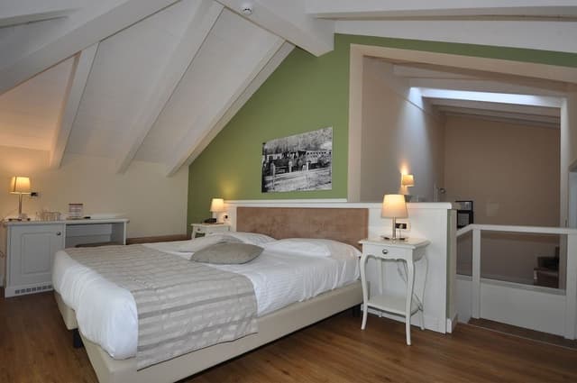 Superior Room, Lake View