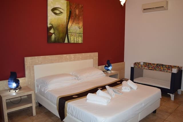 Double or Twin Room (Amaranto)