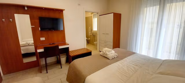 Classic Triple Room, Mobility Accessible