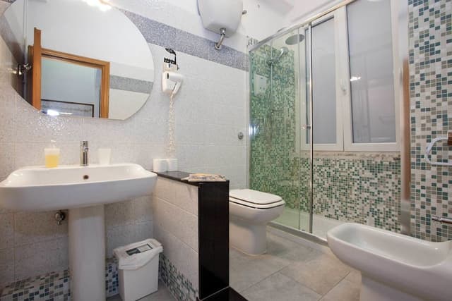 Quintuple Room with External Bathroom