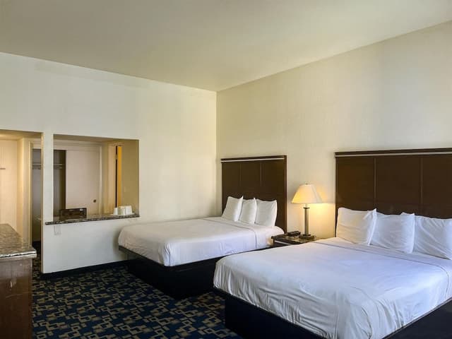 Deluxe Suite, 2 Queen Beds, Non Smoking, Refrigerator & Microwave