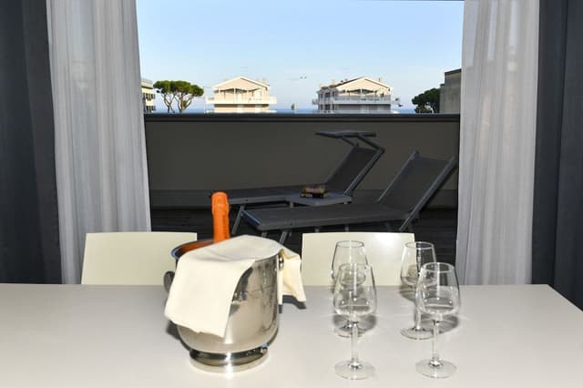 Duplex, Terrace