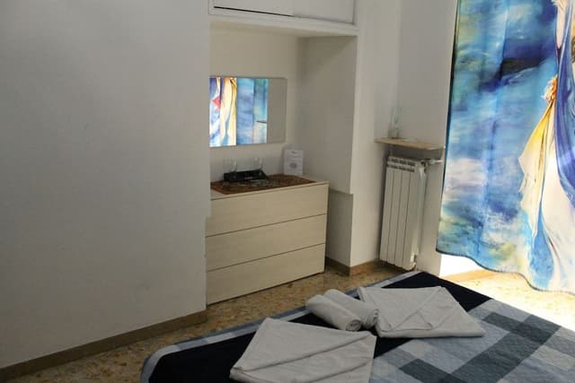 Basic Double Room, 1 Bedroom, Shared Bathroom
