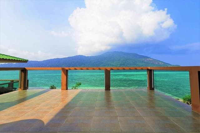 Ocean Pool Villa
