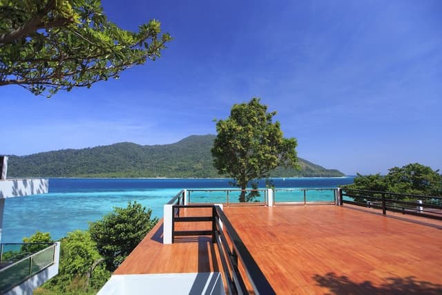 Honeymoon Jacuzzi