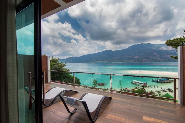 Honeymoon Jacuzzi