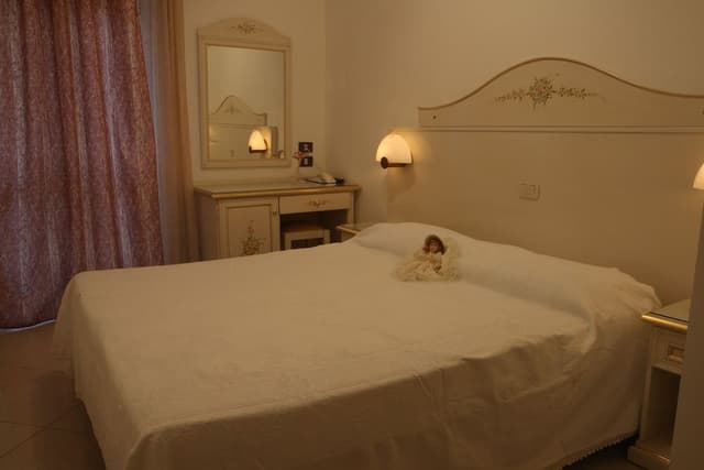 Room, Sea View