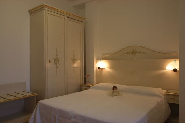 Room, Sea View