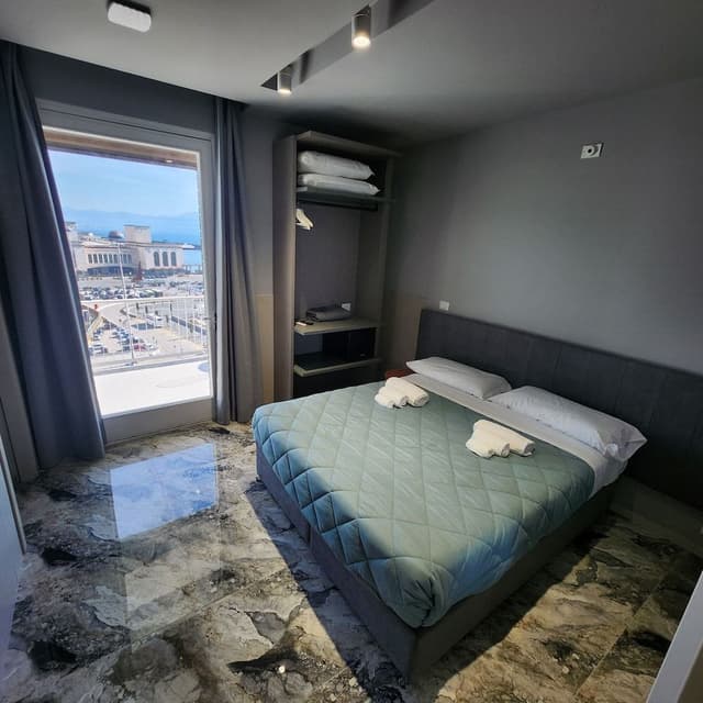 Panoramic Room
