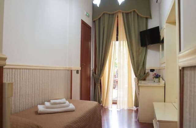 Single Room, Terrace