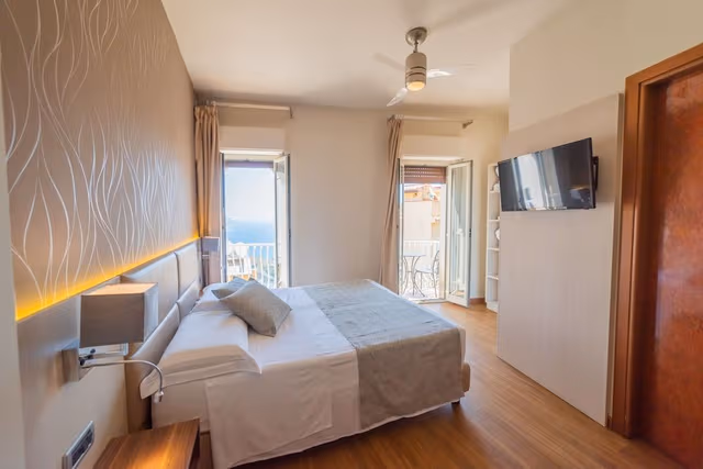 Deluxe Double or Twin Room, Balcony, Sea View