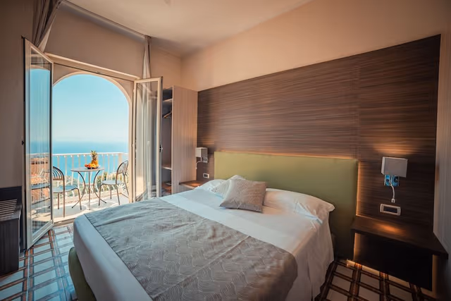 Deluxe Double or Twin Room, Balcony, Sea View