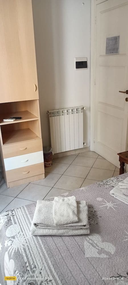 Deluxe Double Room, 1 Queen Bed, Non Smoking, Harbor View