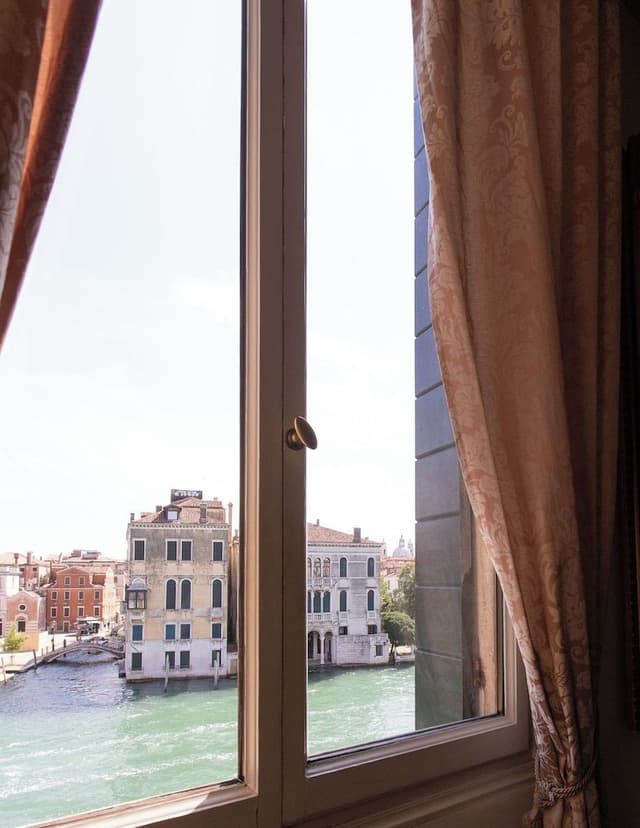 Superior Suite, Canal View (Palazzo Foscolo)