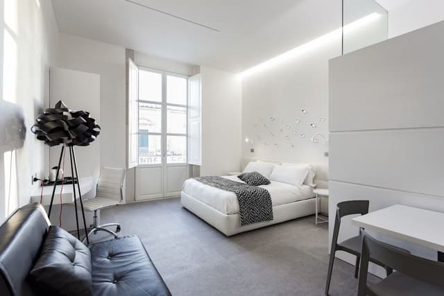Studio Suite, City View