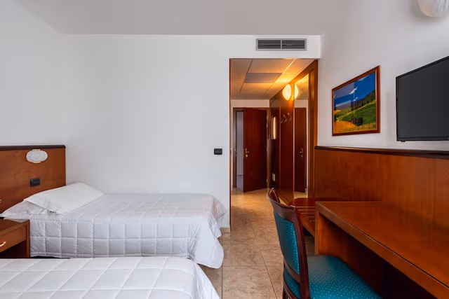 Comfort Triple Room