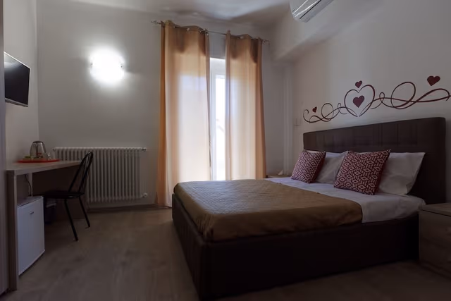 Deluxe Room, 1 Queen Bed, Balcony, City View