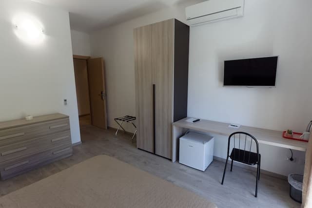 Deluxe Room, 1 Queen Bed, Balcony, City View