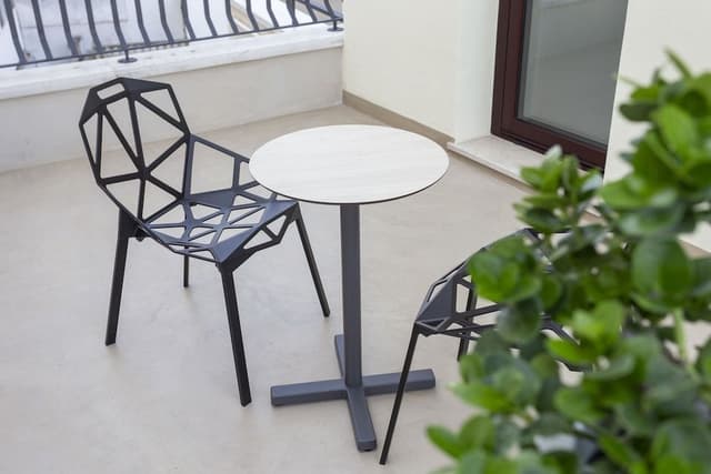 Single Room, Balcony