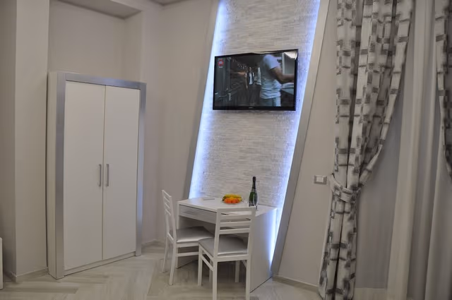 Suite, Hot Tub