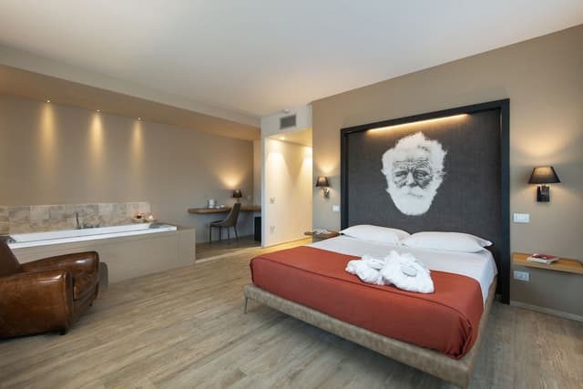 Junior Suite, 1 Queen Bed