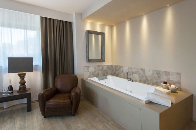 Junior Suite, 1 Queen Bed