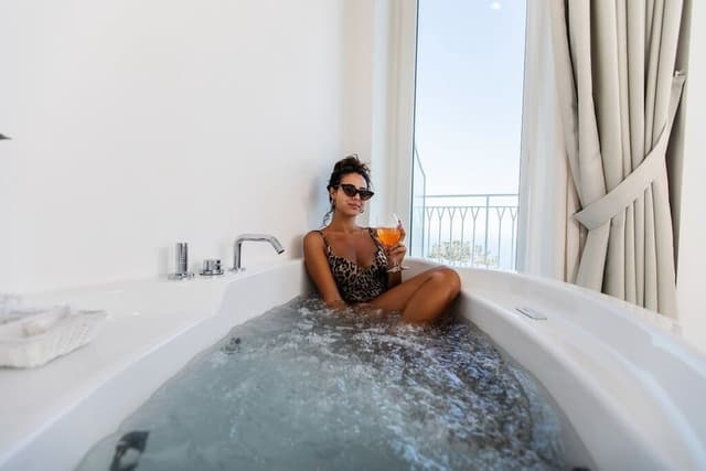 Superior King Room with Spa Bath and Terrace