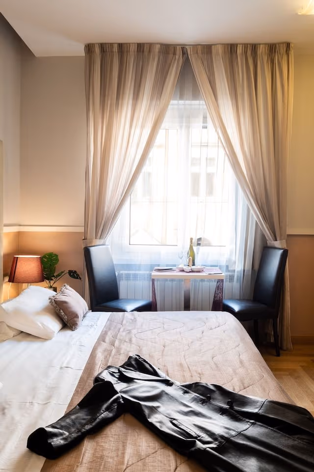 Deluxe Double Room, Jetted Tub (Breakfast at Navona Street Hotel)