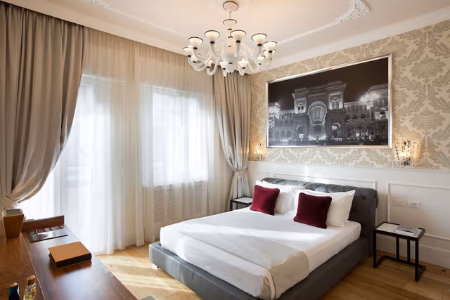 Double Room, 1 Double Bed, City View (Large)