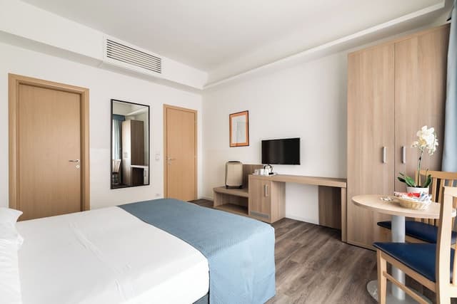 Double or Twin Room, 1 Double or 2 Twin Beds