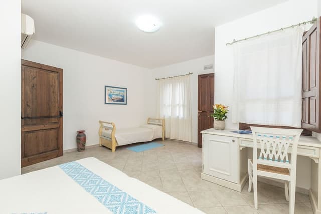 Classic Triple Room