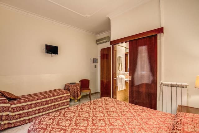 Basic Triple Room