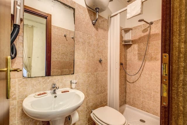 Basic Triple Room