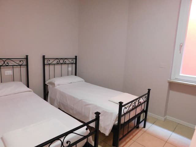 Apartment, 2 Bedrooms, Bathtub