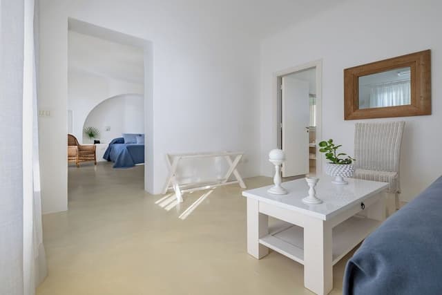 Suite, Sea View