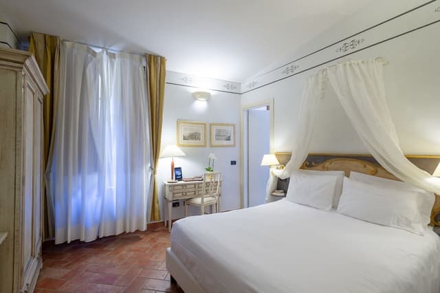 Classic Double Room