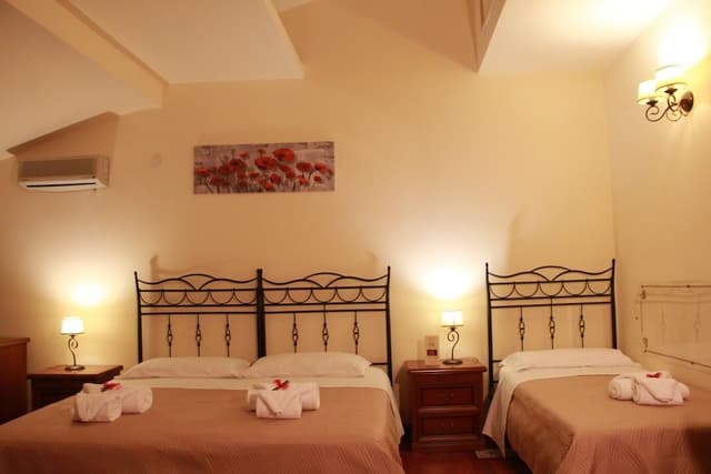 Triple Room
