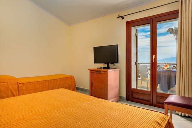 Panoramic Triple Room